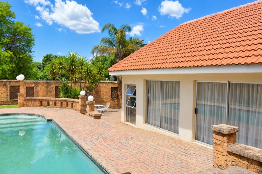 3 Bedroom Property for Sale in Roosheuwel North West